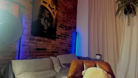 Lola online show from December 15, 10:37 pm