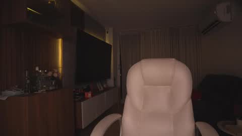 jacke BUNNY online show from March 4, 2:27 am