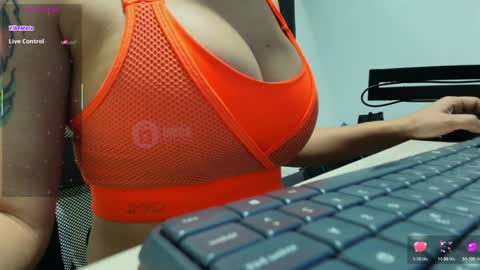 camila online show from November 4, 11:26 am