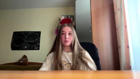 Lana online show from May 19, 10:00 am