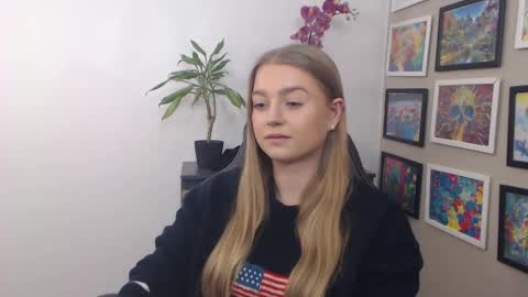 Erica online show from January 28, 2:31 pm