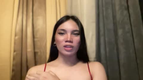 UR GIRL NEXTDOOR online show from January 7, 10:51 am