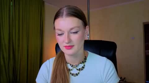 mysticvenus_ online show from March 4, 3:29 pm