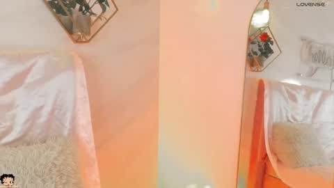 naamah_b online show from September 24, 3:22 pm