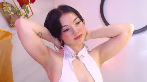 naamah_b online show from January 31, 2:28 pm