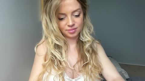 Nadyasoft online show from December 30, 11:37 am