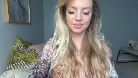 Nadyasoft online show from January 2, 9:11 am