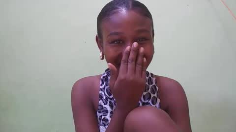 nah296652 online show from April 11, 9:24 am