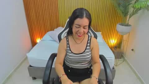 N A H I A online show from February 20, 12:47 pm