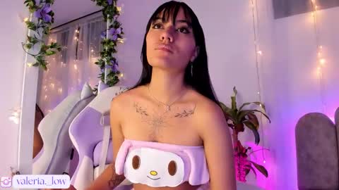 nahialov online show from February 17, 1:49 am