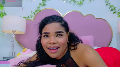 NahiaraReina  online show from November 13, 3:00 pm