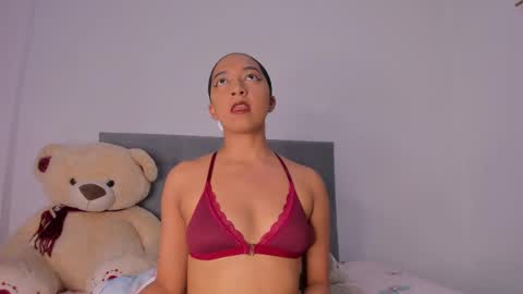 Laura online show from January 22, 11:21 pm