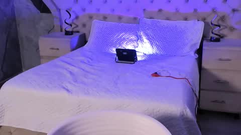 Nahomi online show from February 28, 4:43 am