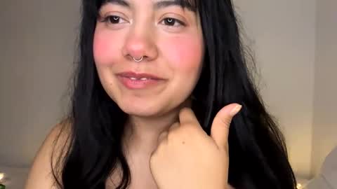 nahomy online show from March 24, 1:11 am