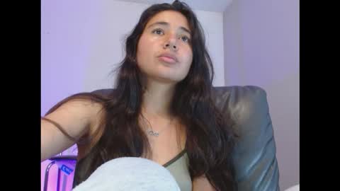    online show from March 4, 3:29 pm