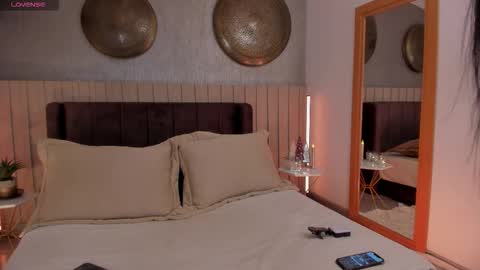 Naisha Ford online show from December 16, 3:34 am