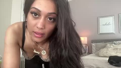 Nalani online show from June 11, 9:11 pm