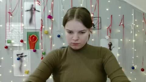 Nana online show from November 25, 9:11 am