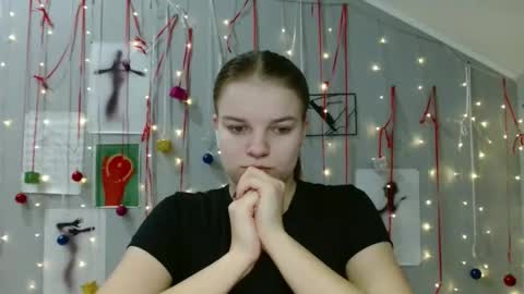 Nana online show from December 2, 8:16 am