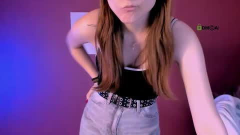 nana_shy_ online show from December 19, 1:21 am