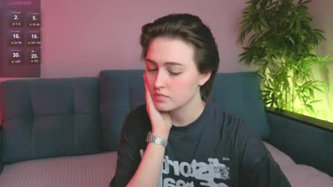 Merlizz  Julia  Emma online show from April 13, 9:59 pm