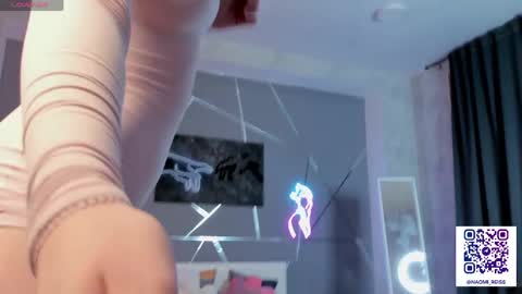naomi_reiss online show from June 3, 1:50 am