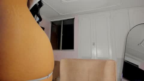 Heidy  online show from February 9, 4:48 am