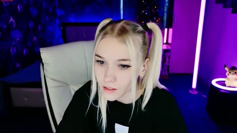 naomihita online show from December 21, 9:13 am