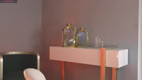 Naomi online show from April 15, 3:01 pm