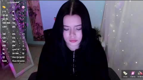 Naomi online show from April 10, 6:30 am