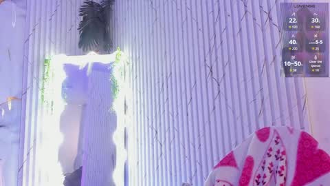 Naomy  online show from April 18, 3:20 am