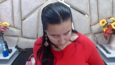 Snapshot of naomyprinces_ chatting on February 15, 1:16 pm Bulma Heidi online show from February 15, 1:16 pm