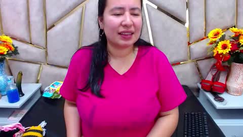 Snapshot of naomyprinces_ chatting on February 22, 1:55 pm Bulma Heidi online show from February 22, 1:55 pm