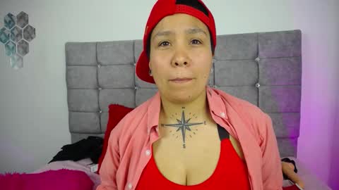 nat_evans8 online show from February 11, 5:53 am