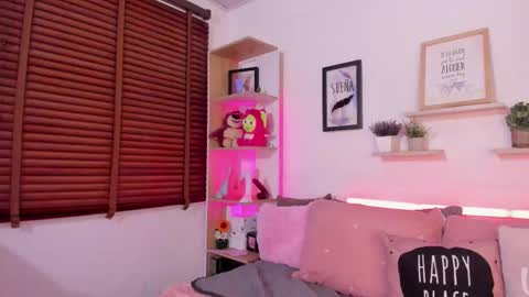 nata_villalobos online show from March 14, 3:40 am