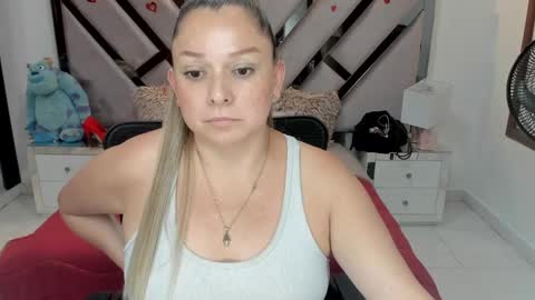 natalia5560 online show from October 9, 5:39 pm