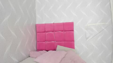 Snapshot of natalia_aguirre chatting on January 10, 12:26 pm Naty  online show from January 10, 12:26 pm