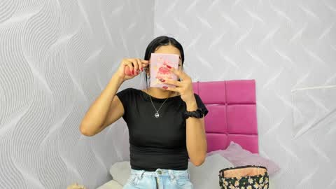 Snapshot of natalia_aguirre chatting on January 8, 12:37 pm Naty  online show from January 8, 12:37 pm