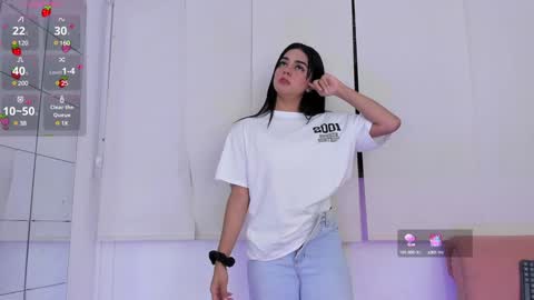 Snapshot of natalia_aguirre chatting on January 29, 12:24 pm Naty  online show from January 29, 12:24 pm