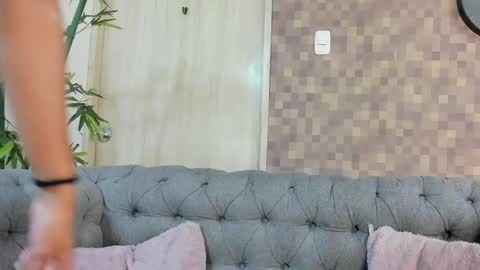 Snapshot of natalia_aguirre chatting on September 18, 12:37 pm Naty  online show from September 18, 12:37 pm