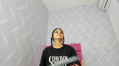 Snapshot of natalia_aguirre chatting on January 9, 12:30 pm Naty  online show from January 9, 12:30 pm
