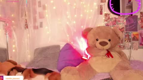       online show from March 30, 10:09 pm