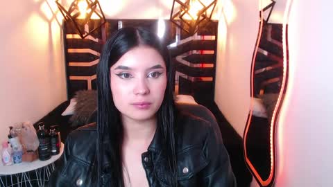 natalie  online show from April 3, 8:07 pm