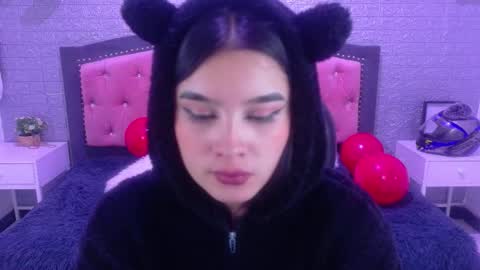 natalie  online show from February 16, 3:39 am