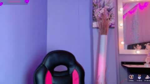 natalliapradas online show from December 4, 6:30 pm