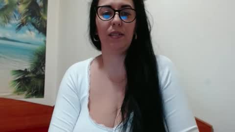 Snapshot of natally565656 chatting on October 4, 2:22 pm natally online show from October 4, 2:22 pm