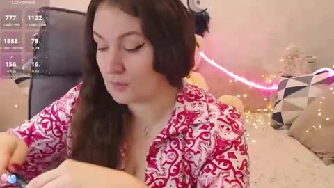 Snapshot of nataly_cute1 chatting on January 17, 8:11 pm Nataly online show from January 17, 8:11 pm