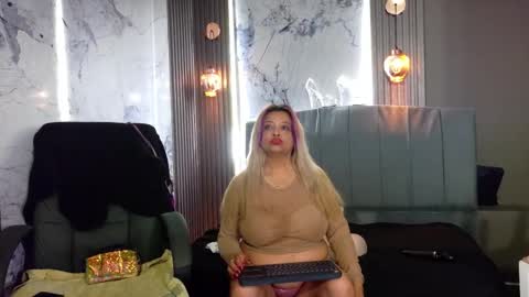 Natasha online show from November 29, 11:20 pm