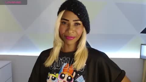 natashadormat online show from December 21, 8:32 pm