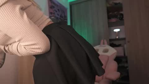 Natasha Independent model online show from February 28, 4:45 am